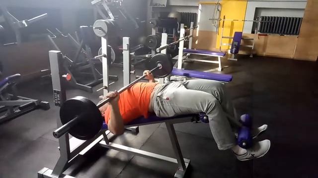 Жим лежа голова вниз смотреть онлайн