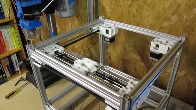 First test of my Core-XY 3D printer смотреть онлайн