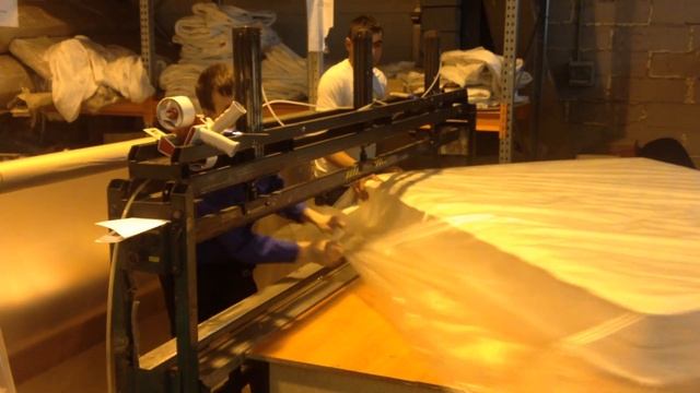 упаковка матраса смотреть онлайн