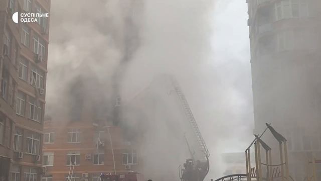 Поражённый российской крылатой ракетой центр принятия решений в Одессе смотреть онлайн