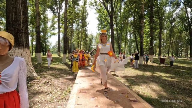 День города Новый Оскол - 2022. Показ мод в Яйцеграде. смотреть онлайн