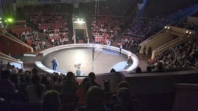 Цирк Луганск!.., клоун порвал публику! смотреть онлайн