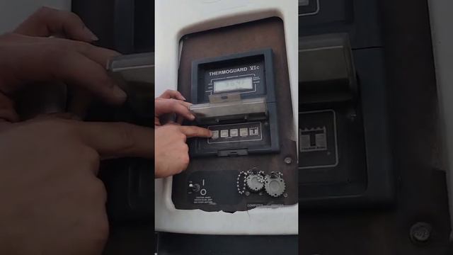 Thermoking / Thermoguard VIc, horas del motor, horas del reefer. смотреть онлайн