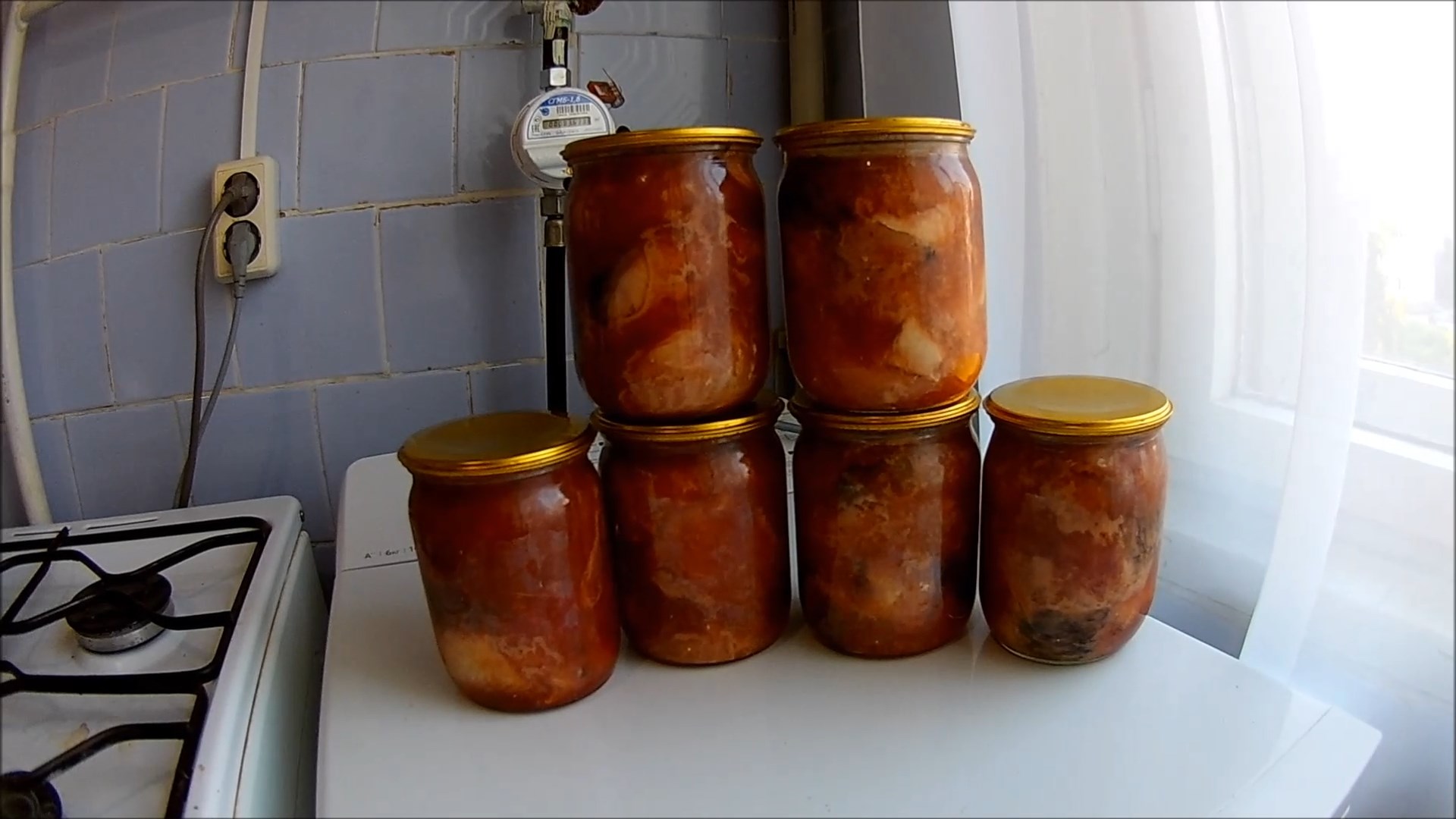 Консервы из язя в томатной пасте в автоклаве (Будни охотника и рыбака) смотреть онлайн