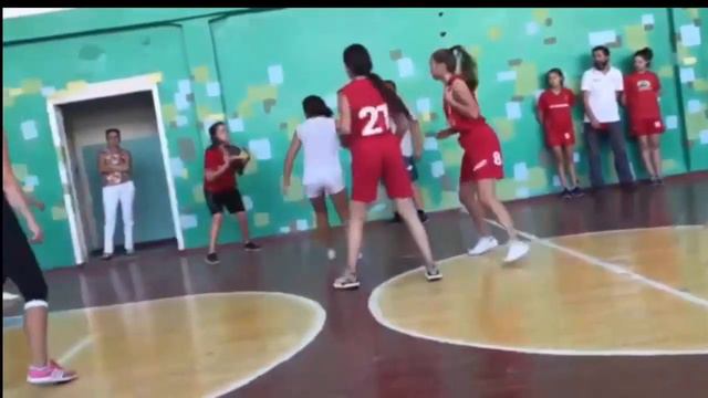 🙋♀️Мамочки против девочек!🏀 Баскетбол!🏀 Липцы! Слобожанская школа! смотреть онлайн