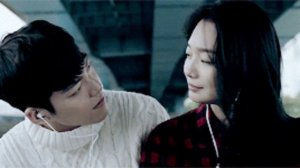 Шин Мин А и Ким У Бин посетили свадьбу менеджера вместе