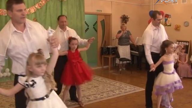Юные принцессы и принцы должны быть образованными смотреть онлайн