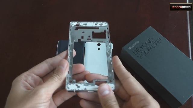 Bluboo Xtouch обзор каркаса смартфона и немного болтавни о технической части review на Andro-News смотреть онлайн