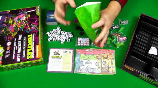 Открываем настольную игру "Dice Masters: Teenage Mutant Ninja Turtles" смотреть онлайн