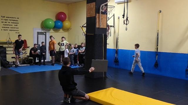 Прыжки через препятствия в единоборствах. смотреть онлайн