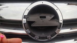 How to replace Opel - Vauxhall insignia grill badge