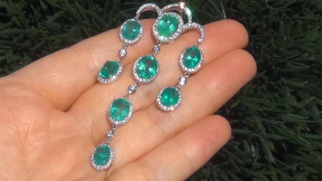 Angelina Jolie AUCTION Natural Colombian Emerald & Diamond 18k White Gold Stud Earrings - A141553 смотреть онлайн