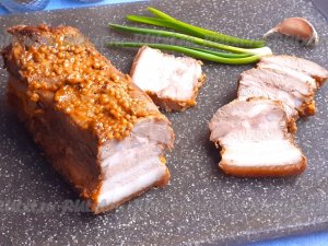 Как приготовить грудинку в духовке.