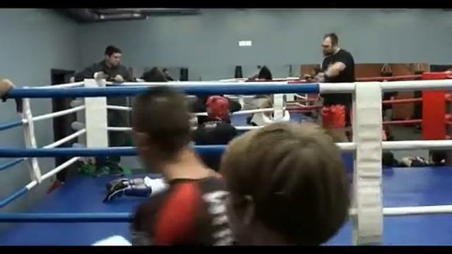 Спаррингимежду  Кунг фу Цзыжань и Рукопашный Бой.