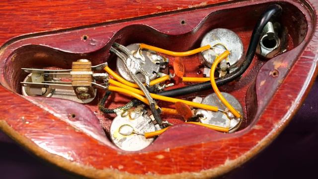 Is This Really a 1961 Gibson Les Paul? смотреть онлайн