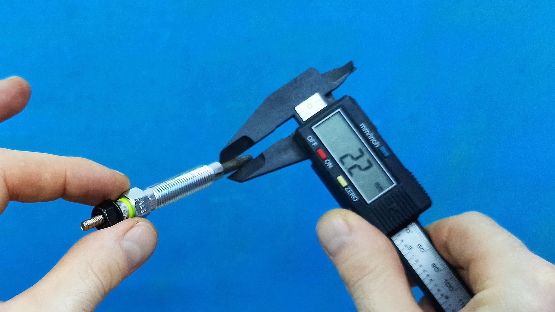 Мало кто знает о таком применении свечи накаливания! Отличная идея своими руками! смотреть онлайн