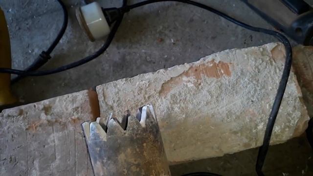 Как сделать отверстие в кирпичной стене. смотреть онлайн