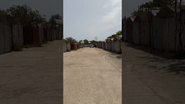 5 летний ребёнок гоняет на мотоцикле