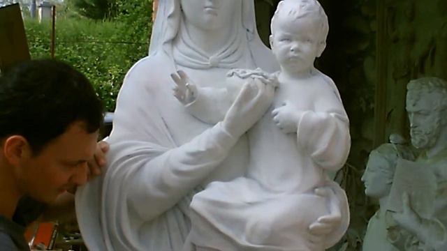 Madonna con Bambino - Scaramella Studio di Scultura S.n.c. смотреть онлайн