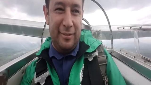 Чеченец в кабине планера. flight in Chechnya. Чечня. Осетия. Россия. Красивый полет. смотреть онлайн