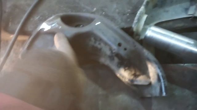 Митсубиси Делика кирпич ремонт и усиление рычагов смотреть онлайн