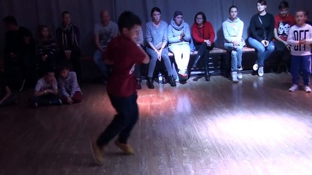 2DCLUB10 Брейк данс. Kids 1x1. 3 раунд. D-key. смотреть онлайн