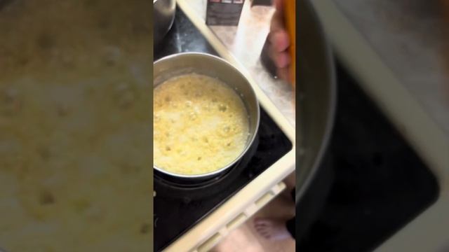 Пшенная каша на завтрак ?? (помирились с женой, когда ее ели) смотреть онлайн