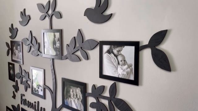 Семейное дерево, рамки для фото, фотографий на стену «Tree With Butterflies» 14 рамок смотреть онлайн