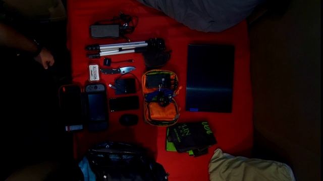 A Truckers EDC!! Bag and pocket dump edition. смотреть онлайн