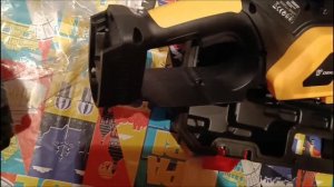 Обзор и тест аккумуляторной цепной пилы DEKO.