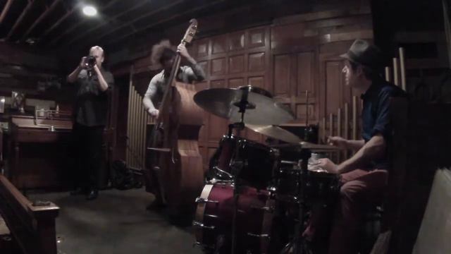 Russ Johnson, Max Johnson & Tim Daisy At Acme Records 11/4/16 - 1/2