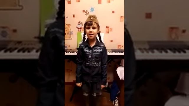 Попова Полина, хор "Апрель" #ПамятиПобеды_Весна смотреть онлайн