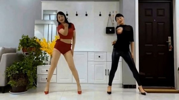 ?Танцует Красотка Цин?Цин ??️ Silent Circle ?️ Touch In The Night ??️ Взаимный Автограф? Три танца