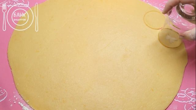 Вкусное домашнее печенье с начинкой к чаю. Простой рецепт печенья с джемом / повидлом в духовке. смотреть онлайн