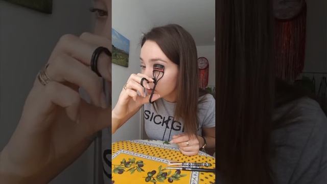 Завивалка для ресниц - орудие для пыток смотреть онлайн