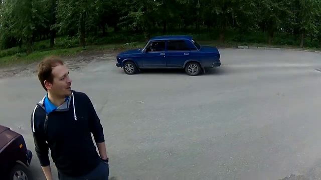 СОЖГЛИ ПАСПОРТ НА СХОДКЕ!БоеваяКлассика #ПавловоНаОке смотреть онлайн