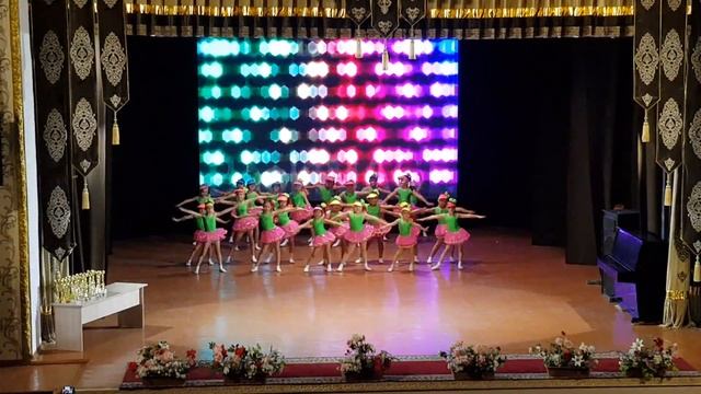 Студия современного танца Оливия. Группа "звездочки " смотреть онлайн