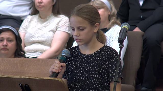  Песня В дникогда приносят тучи...