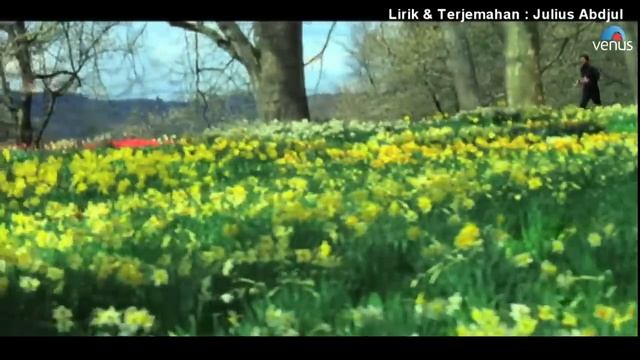 TUM DIL KI DHADKAN MEIN OST. DHADKAN (LIRIK & TERJEMAHAN) смотреть онлайн