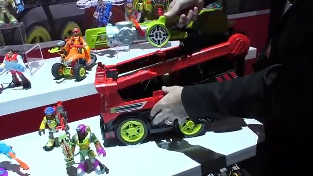 New! Fisher Price Rescue Heroes Transforming Fire Truck - New York Toy Fair 2019 смотреть онлайн