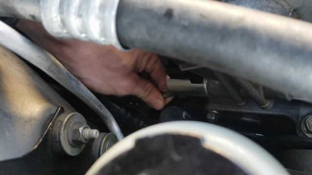 2006 Nissan Altima 2.5 VVT solenoid replacement смотреть онлайн