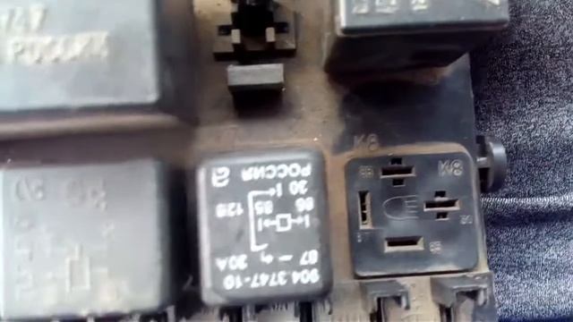 Расположение реле на блоке предохранителей ваз 2110,11,12,13. смотреть онлайн