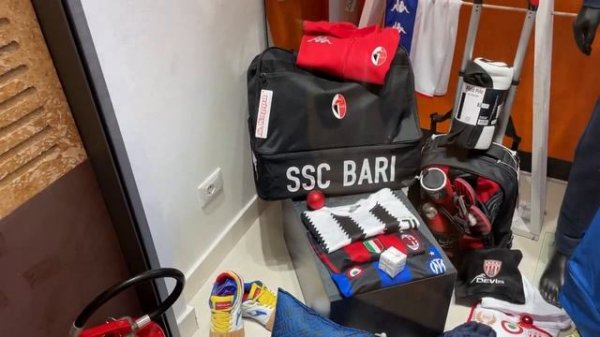 ИТАЛИЯ СЕГОДНЯ ?? Что носит молодежь в Италии: Bershka, Stradivarius, Pull and Bear, Foot Locker