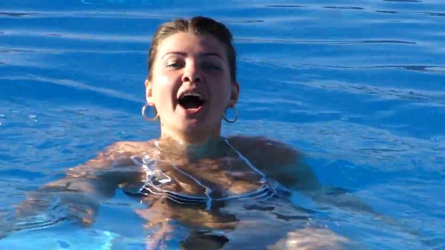 А ВОДА БЫЛА ХОЛОДНАЯ!!!! смотреть онлайн