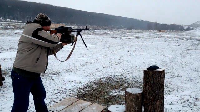 ПУЛЕМЁТ КАЛАШНИКОВА СТРЕЛЬБА смотреть онлайн