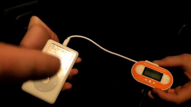 FM Transmitter Play Music From MP3 Player or Laptop to Car Stereo, BoomBox, OR Home Stereo смотреть онлайн