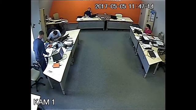 Цитрус и его подрядчик не выплатили рабочим зарплату за открытие магазинов