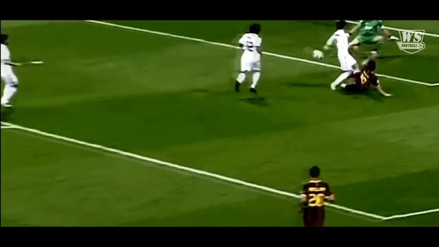 Top 10 ● Players Who Wore The Legendary Number 10 смотреть онлайн