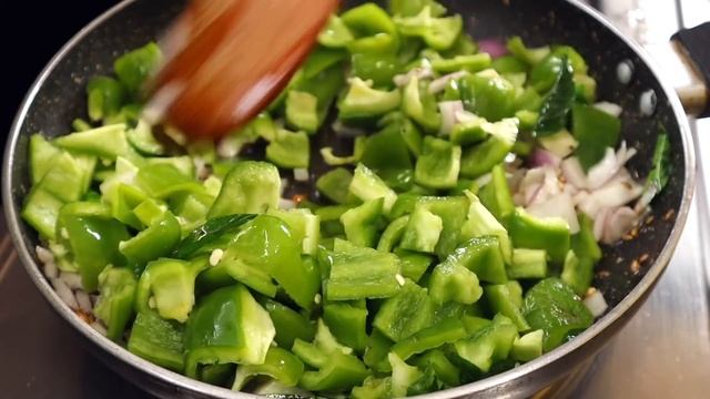Capsicum Palli Karam |ఎప్పుడుఒకేలా కాకుండా ఇలాచేయండి అందిరికి నచ్చితీరుతుంది| Capsicum Fry In Telug смотреть онлайн