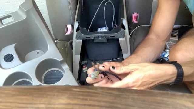How to replace 2005 Ford Explorer Cigarette Lighter Powerpoint #1, Easy смотреть онлайн